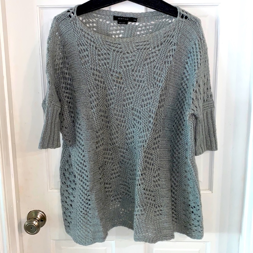 Wool mid-sleeve sweater